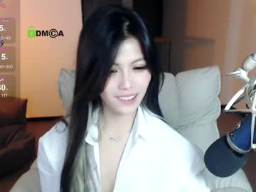 girl
        akina520 cam image #3370288