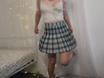 girl
        my_mia_ cam image #2787732