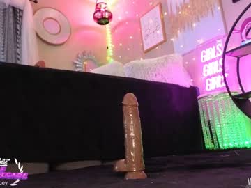 girl
        milf_lacey cam image #881160