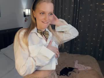 girl
        may_wow cam image #2089358