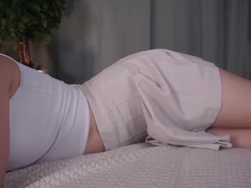 girl
        constanceharding cam image #3058535
