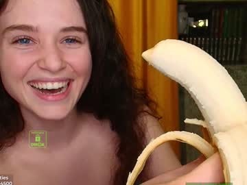 girl
        demurelixir cam image #3997248