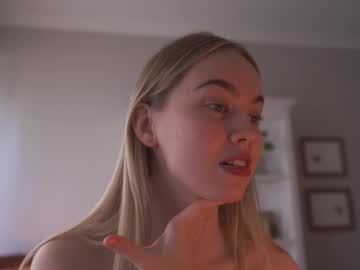 girl
        bibi_it_is cam image #4429781