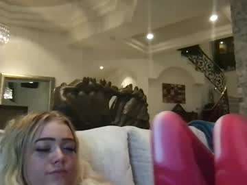 girl
        alissahuntsmann cam image #4143346