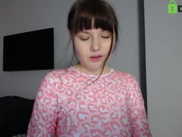 girl
        vr_lol cam image #1079490