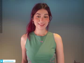 girl
        greeny_mat cam image #3173253