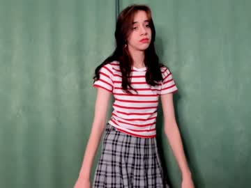 girl
        elleweaver cam image #1053311