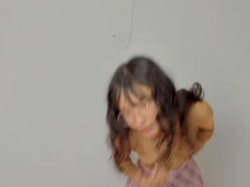 girl
        little_effy18 cam image #464672