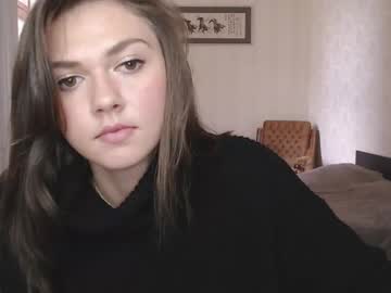 girl
        real_nature cam image #1811560