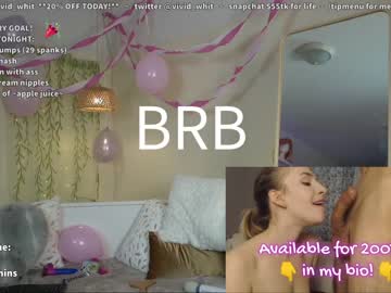 girl
        vivid_whit cam image #847275