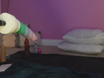 girl
        taylor_love_303 cam image #3780152