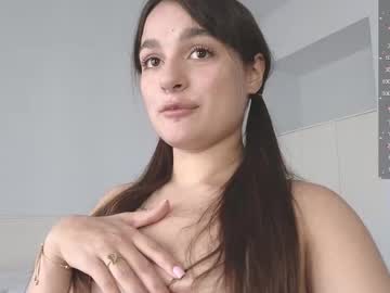 girl
        jessiexxi cam image #3625424