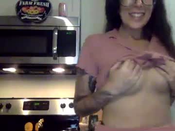 girl
        crybbgoodgirl cam image #26500