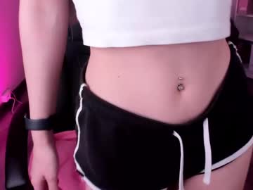 girl
        jess1e_jess cam image #766371