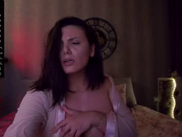 girl
        karrin cam image #1679458