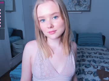 girl
        sun_shiiine cam image #909460