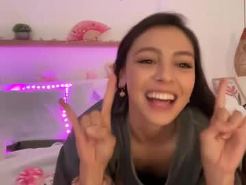 girl
        keirasworld cam image #4525387