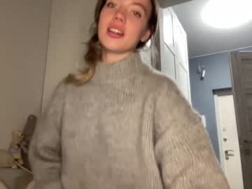 girl
        angel_from_sky cam image #1706139