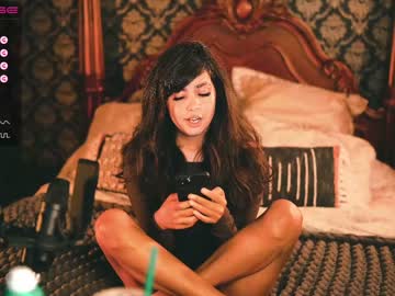girl
        ingennui cam image #1258631