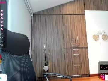 girl
        ohanna_ cam image #1306076