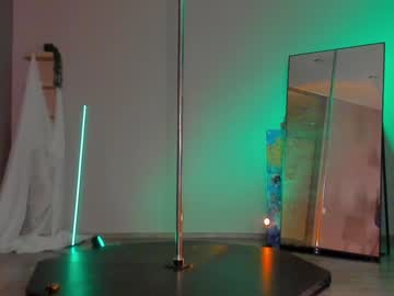 girl
        _meganmeow_ cam image #1119616