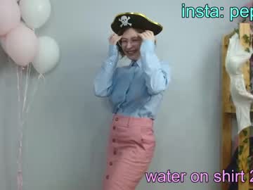 girl
        lovely_leeeya cam image #340334