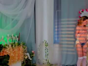 girl
        little_anitta cam image #4178522