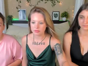 girl Close-up Pussy Web Cam Girls with isla_meow