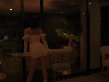 girl
        honeyco57 cam image #1272665