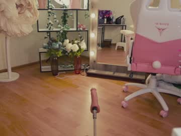 girl
        chery_lady22 cam image #3314561