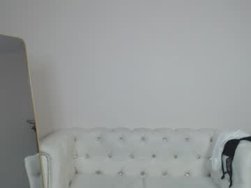 girl
        evie_fane cam image #480546