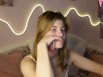 girl
        victoriabeverly cam image #4009230
