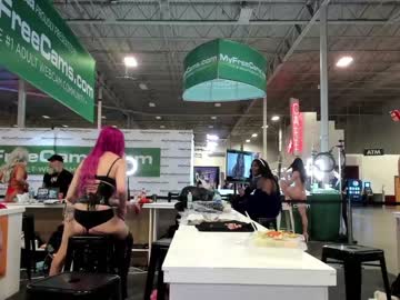 girl
        xvno cam image #239272