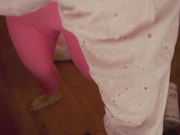 girl
        chery_lady22 cam image #2908134