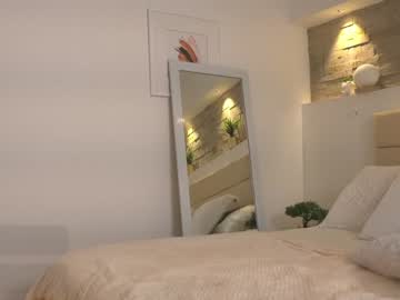 girl
        ashley_jones9 cam image #2039742