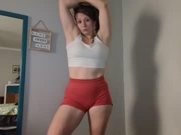 girl
        reach4thepeach cam image #2273916