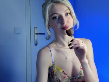 girl
        yournaughtymiss cam image #1068097