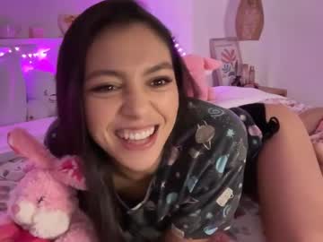 girl
        keirasworld cam image #4572804