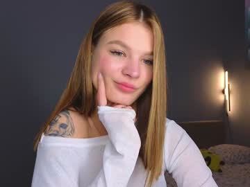 girl
        lovely_babyy cam image #3921558