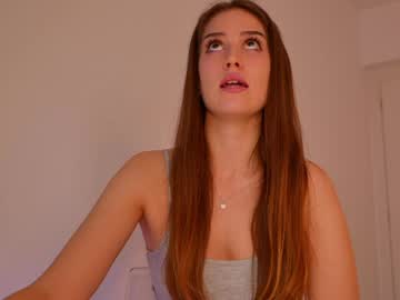 girl
        fazeyj cam image #3928362