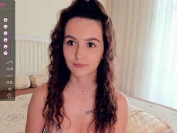 girl
        gq_alice cam image #1499999