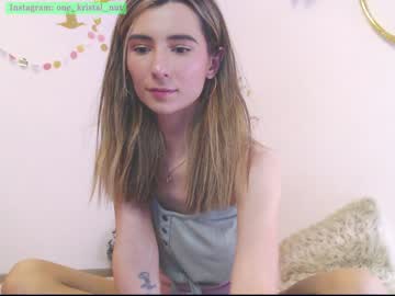 girl
        crystalnut cam image #447897