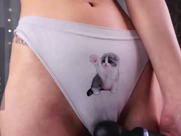 girl
        zarascarlett cam image #2958761