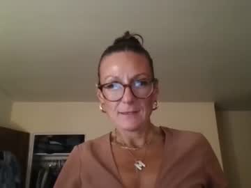 girl
        missmelisateaches cam image #2743726