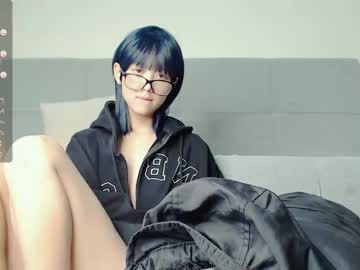 girl
        little_yena cam image #1607770