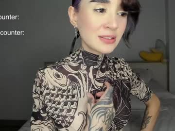 girl
        lonelly_lolly98 cam image #2844877