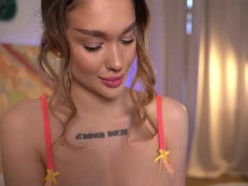 girl
        roxytoxic cam image #4334260