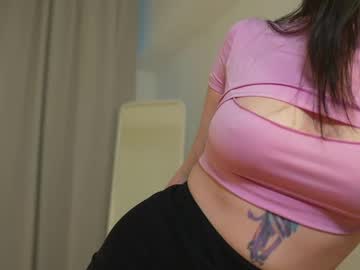 girl
        whispers__ cam image #4348854
