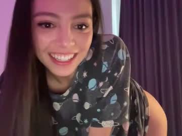 girl
        keirasworld cam image #4644988