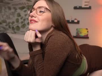 girl
        emma_ruby cam image #1577493